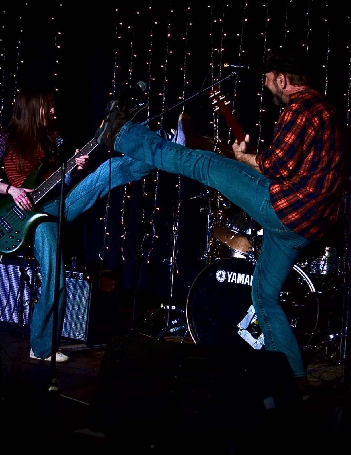 CAC11981 87C8 425B 85AF ED434EE7CD25 (Rec Room)