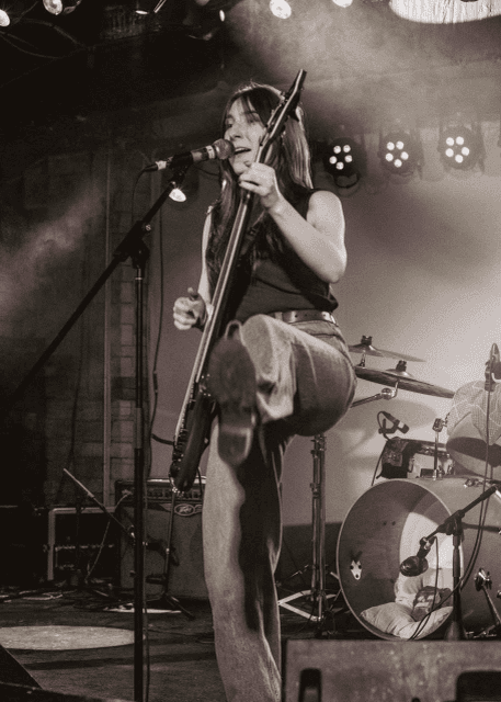 B225F880 09B7 43B1 B536 252DFF08EC9F (Dickens Pub Tori Morley Juliez Andrews)